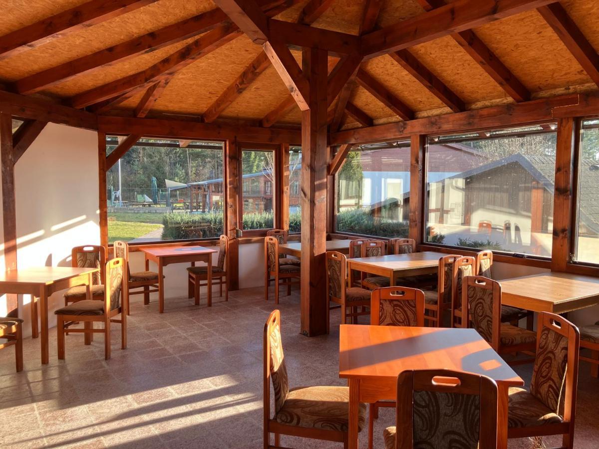 Raj Sportovni A Rekreacni Resort Branzez Knezmost ภายนอก รูปภาพ