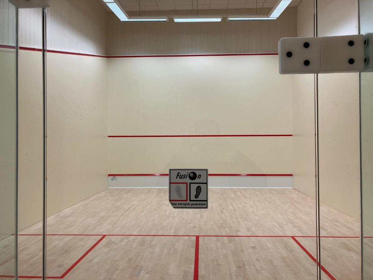 Raj Sportovni A Rekreacni Resort Branzez Knezmost ภายนอก รูปภาพ