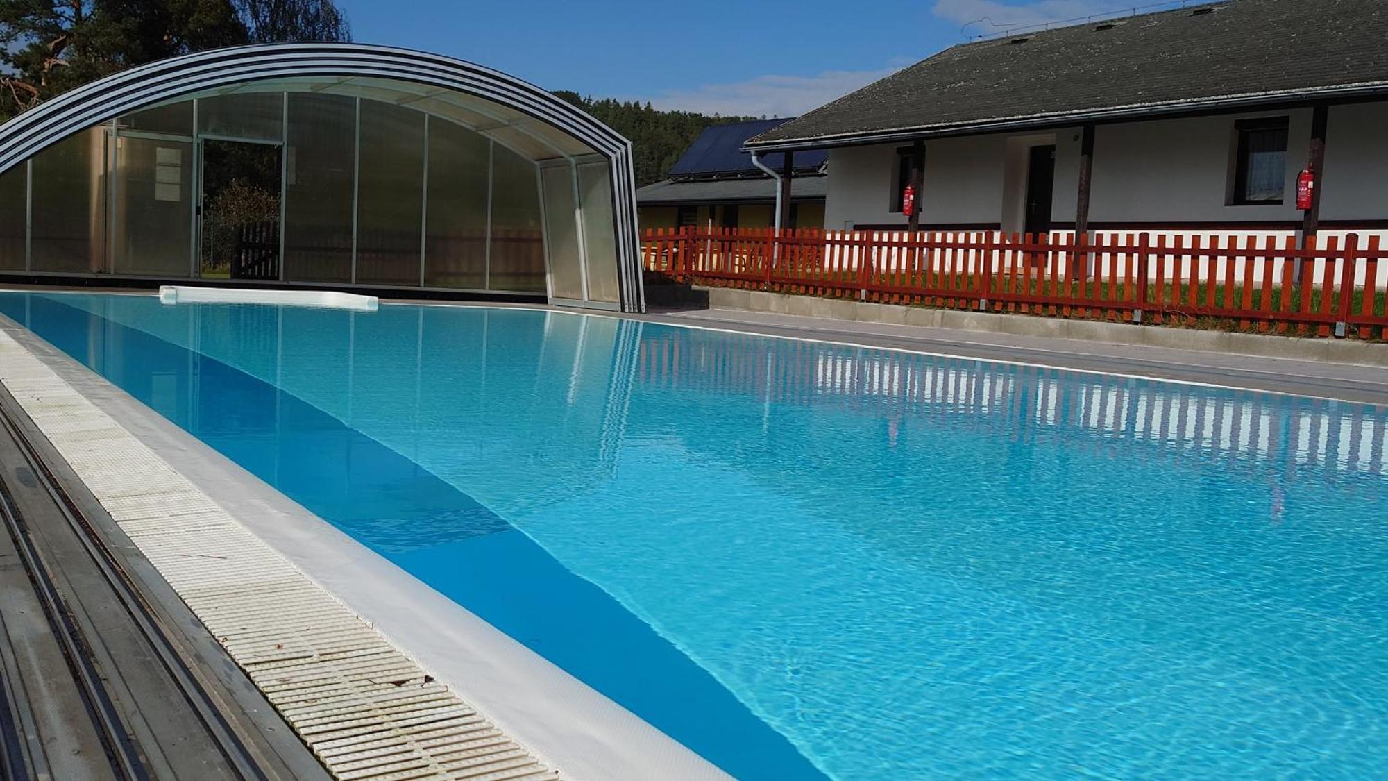 Raj Sportovni A Rekreacni Resort Branzez Knezmost ภายนอก รูปภาพ