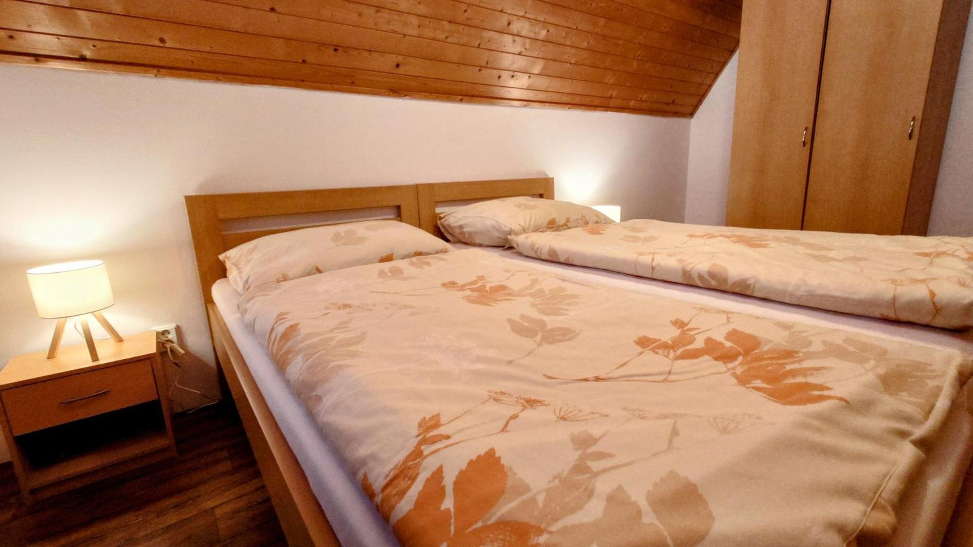 Raj Sportovni A Rekreacni Resort Branzez Knezmost ภายนอก รูปภาพ