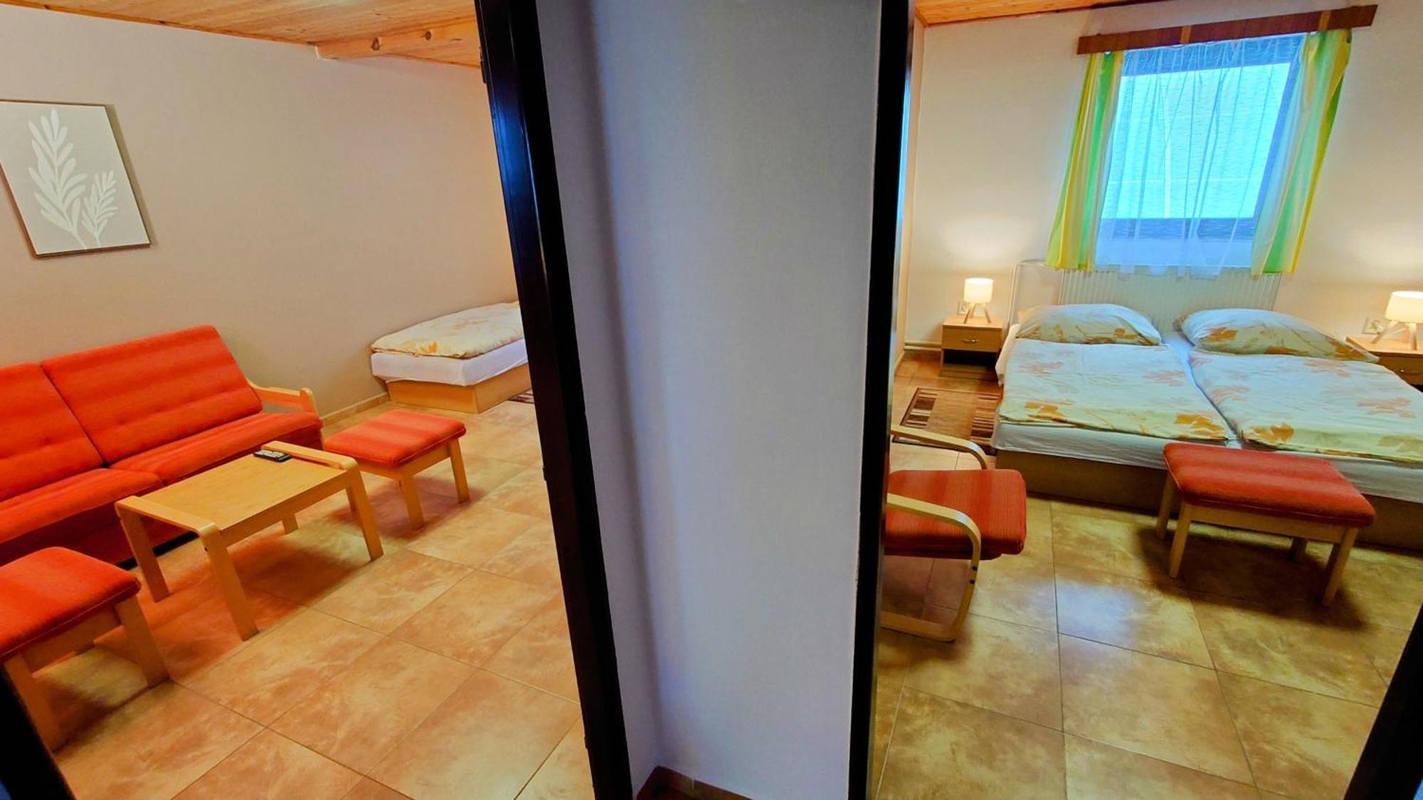 Raj Sportovni A Rekreacni Resort Branzez Knezmost ภายนอก รูปภาพ