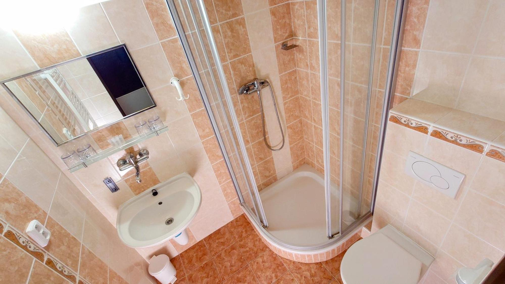 Raj Sportovni A Rekreacni Resort Branzez Knezmost ภายนอก รูปภาพ