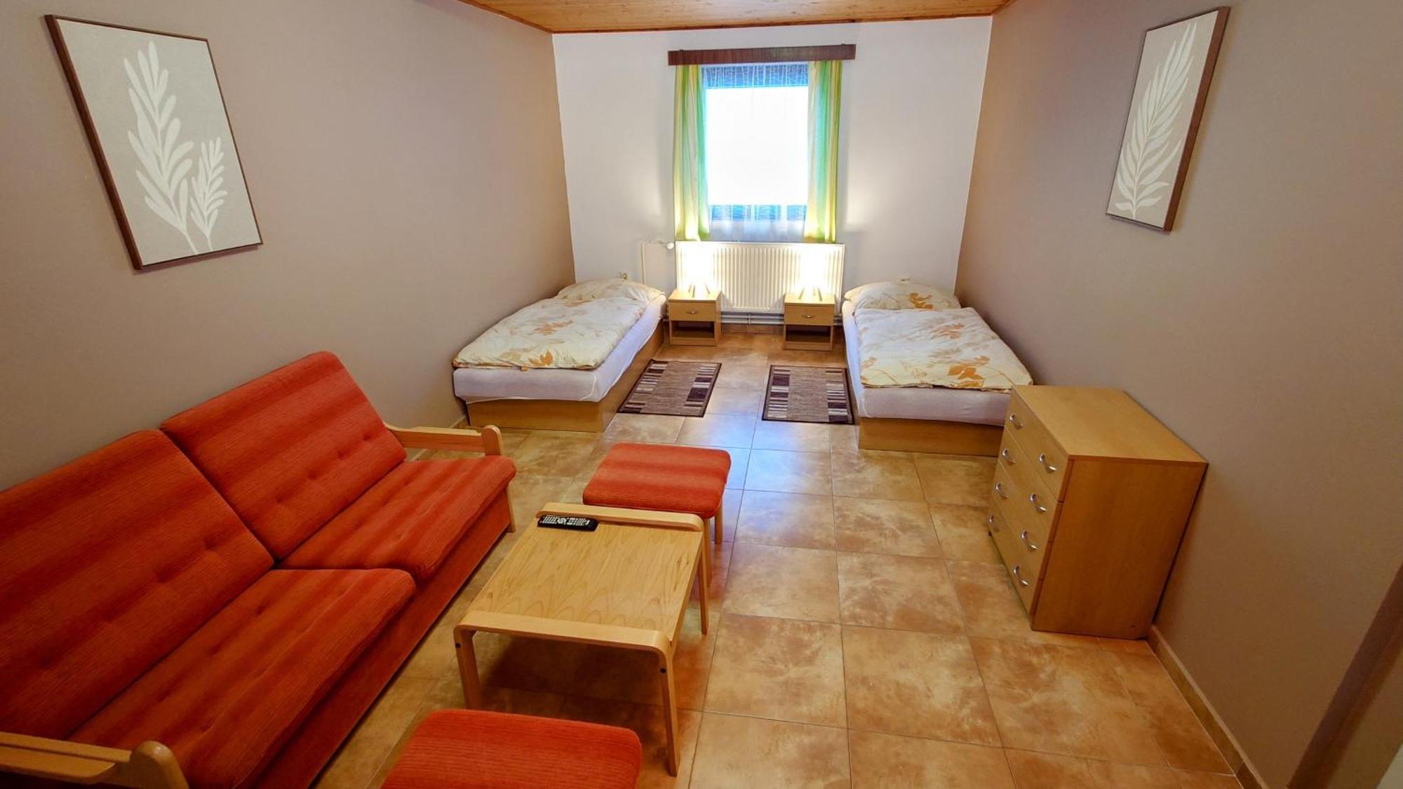 Raj Sportovni A Rekreacni Resort Branzez Knezmost ภายนอก รูปภาพ