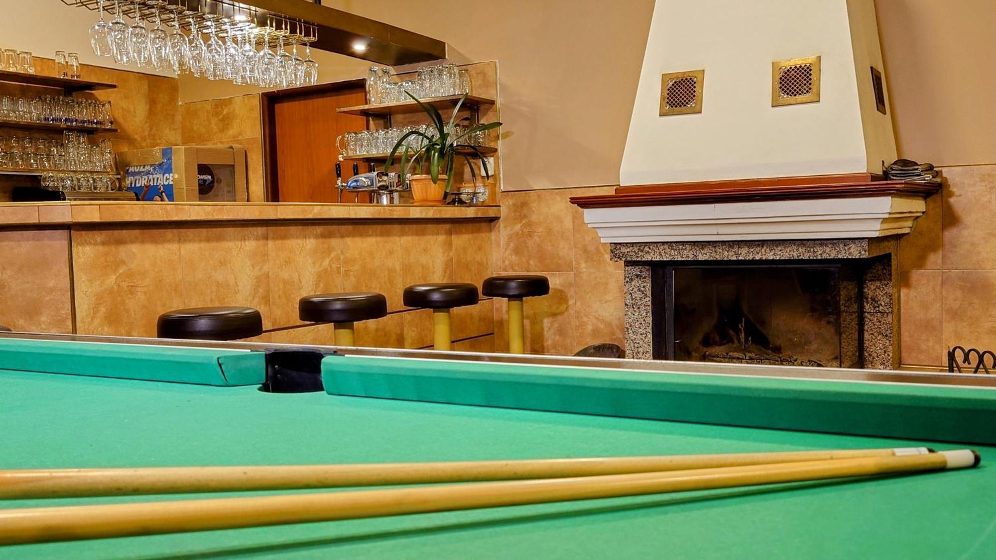 Raj Sportovni A Rekreacni Resort Branzez Knezmost ภายนอก รูปภาพ
